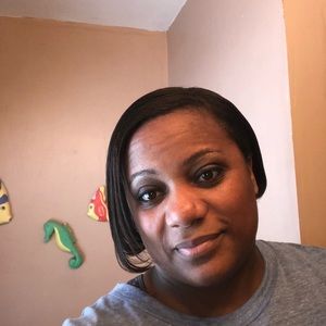 Meet your Posher, Monique